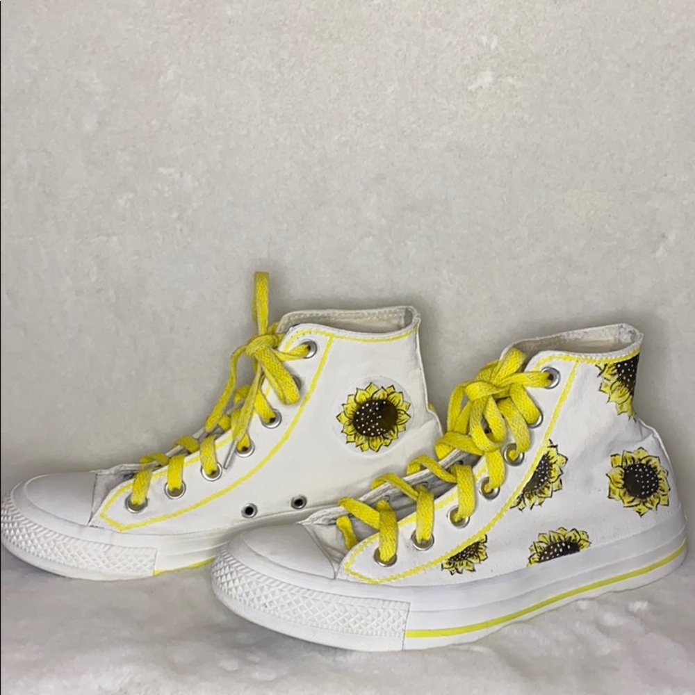 Sunflower High Top Converse 🌻